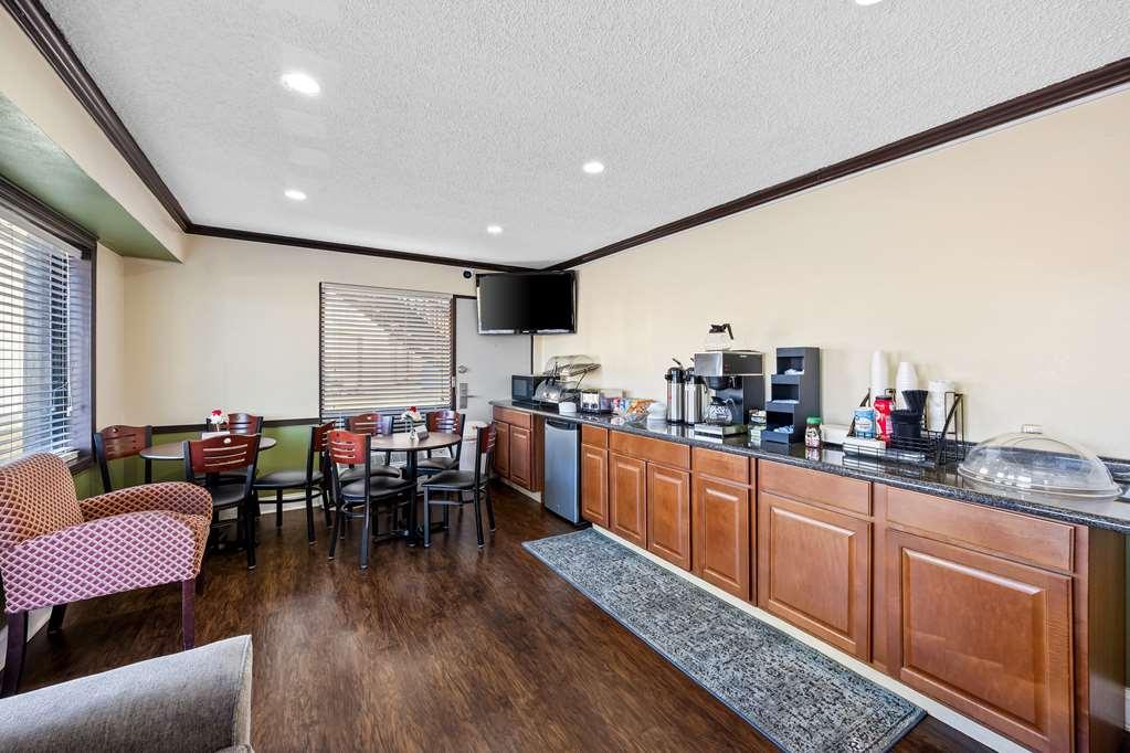 Americas Best Value Fort Jackson Hotel 2*