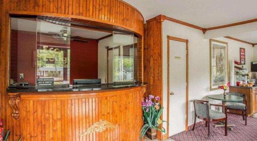 Econo Jackson Hotel