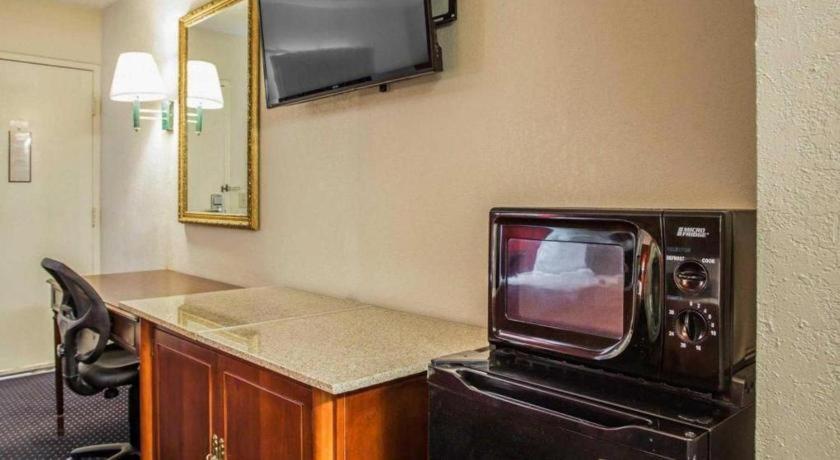 Econo Jackson Hotel