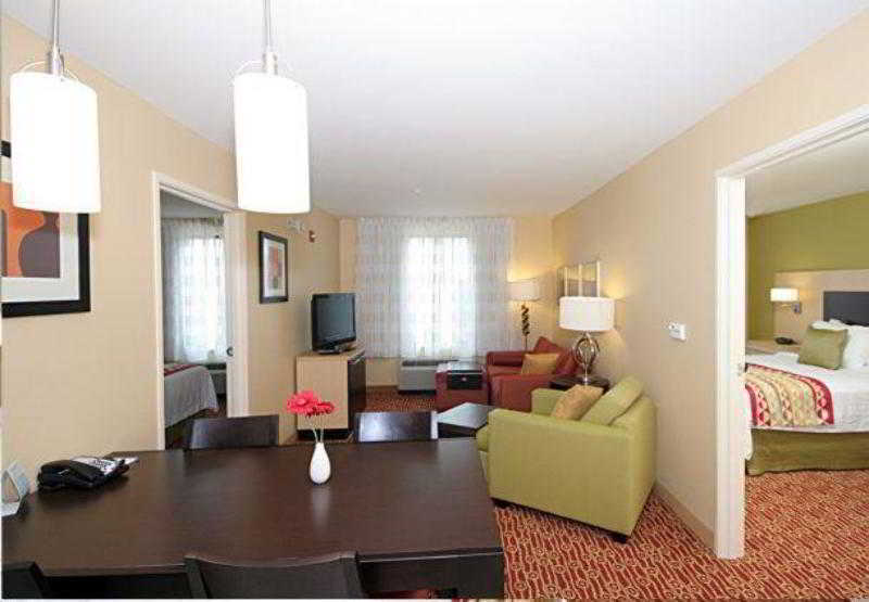 Towneplace Southeast / Jackson 3*