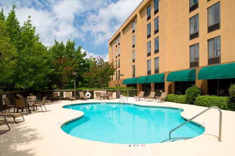 Hampton Northeast-fort Jackson Area Hotel 3*