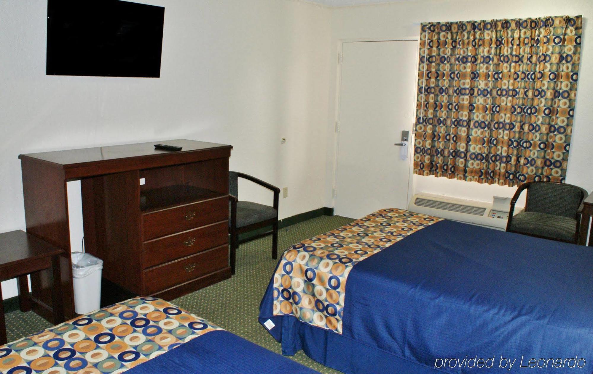 Americas Best Value Fort Jackson 2*