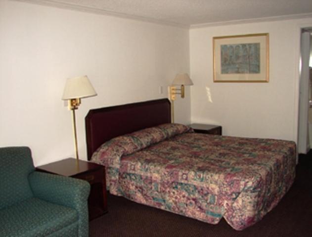 Knights - Hotel Columbia