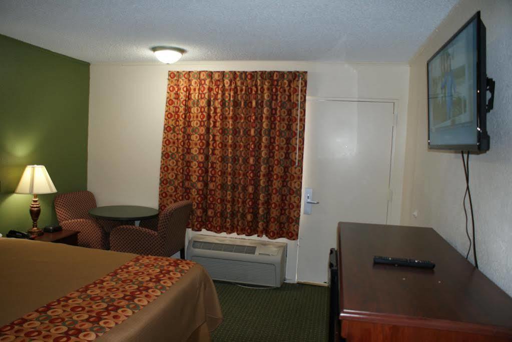 Americas Best Value Fort Jackson