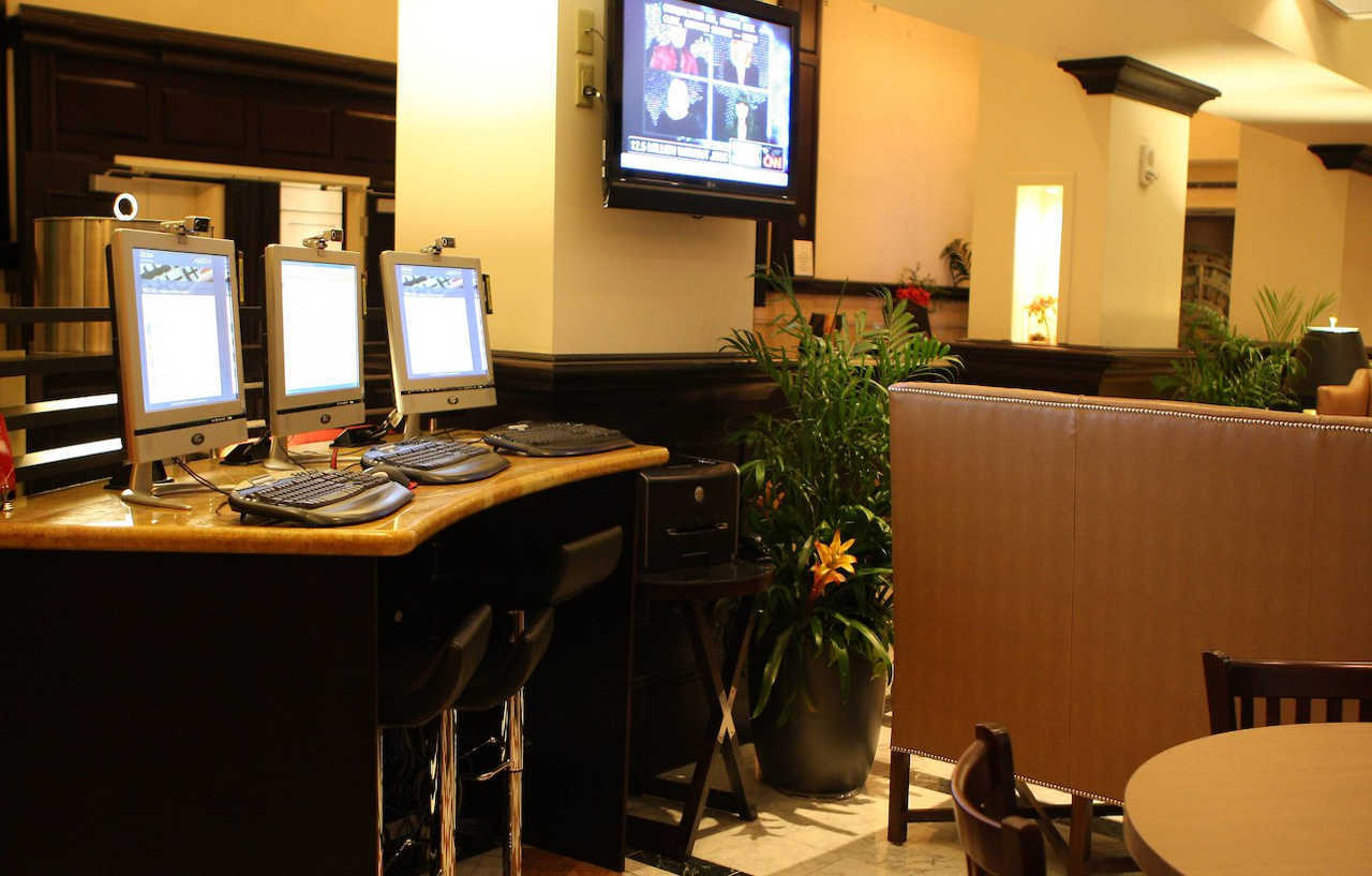 Sheraton Downtown Hotel 3*